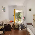 1 Bedroom Lovely In Apartment Novi Vinodolski