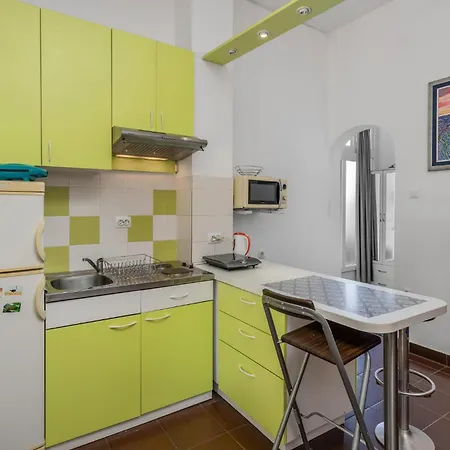 Lovely In Apartment