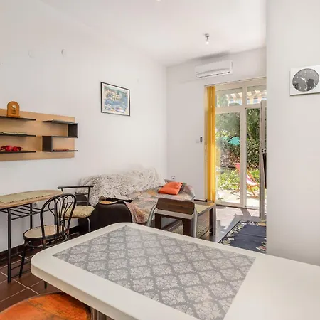 Apartment 1 Bedroom Awesome In Novi Vinodolski